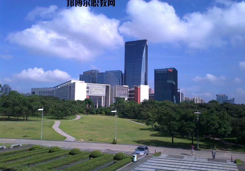 安陸深藍(lán)電子工業(yè)技術(shù)學(xué)校怎么樣、好不好