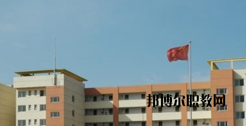 承德華中管理中專學(xué)校2020年報(bào)名條件、招生要求、招生對(duì)象 