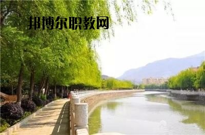 華坪縣職業(yè)高級中學2020年報名條件、招生要求、招生對象