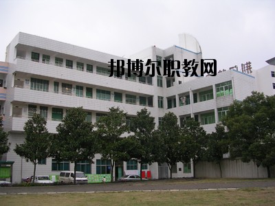 荊門財(cái)經(jīng)學(xué)校2020年報(bào)名條件、招生要求、招生對象