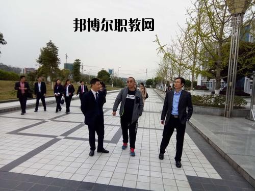 南充應用技術職業(yè)學校2020年報名條件、招生要求、招生對象