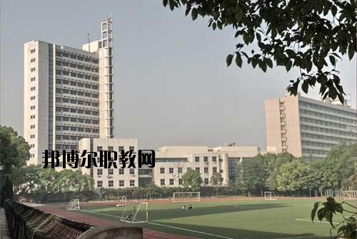 南充工業(yè)職業(yè)技術(shù)學(xué)校2020年報(bào)名條件、招生要求、招生對(duì)象