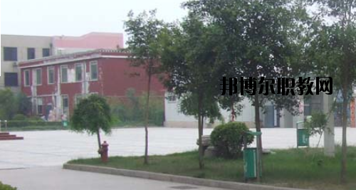鄭州商貿(mào)技師學(xué)院2021年報(bào)名條件、招生要求、招生對象
