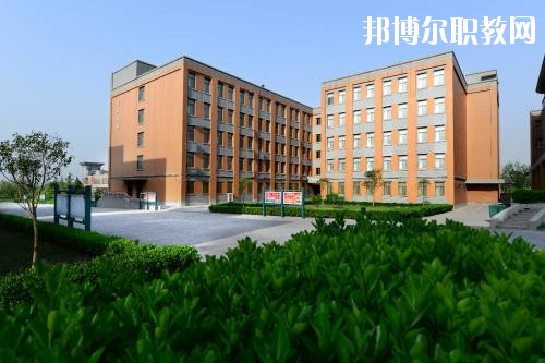 新都衛(wèi)生職業(yè)學(xué)校2020年報名條件、招生要求、招生對象