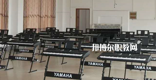 忻城職業(yè)技術(shù)學(xué)校2020年報名條件、招生要求、招生對象
