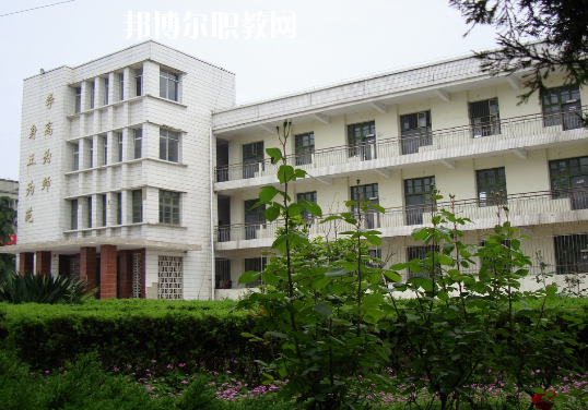 安徽霍邱師范學(xué)校2020年報名條件、招生要求、招生對象