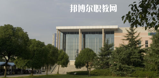 崇左八桂城市中等職業(yè)技術(shù)學(xué)校2020年報(bào)名條件、招生要求、招生對象
