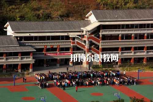 四川石棉職業(yè)高級(jí)中學(xué)怎么樣、好不好