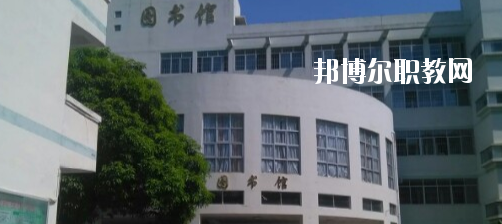 百色市職業(yè)技術(shù)學(xué)校2020年報(bào)名條件、招生要求、招生對(duì)象 
