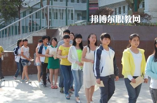達(dá)州職業(yè)高級中學(xué)2020年報(bào)名條件、招生要求、招生對象