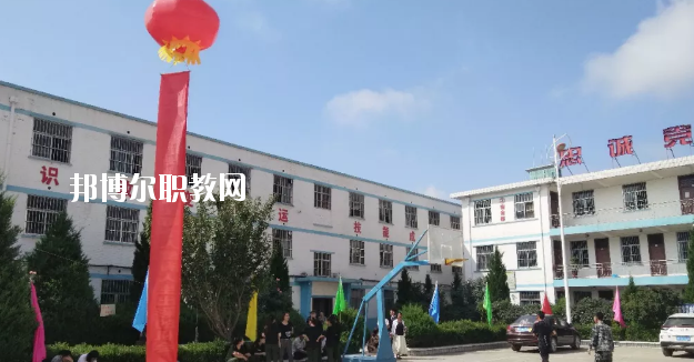 慶陽市機電工程學(xué)校2020年學(xué)費、收費多少