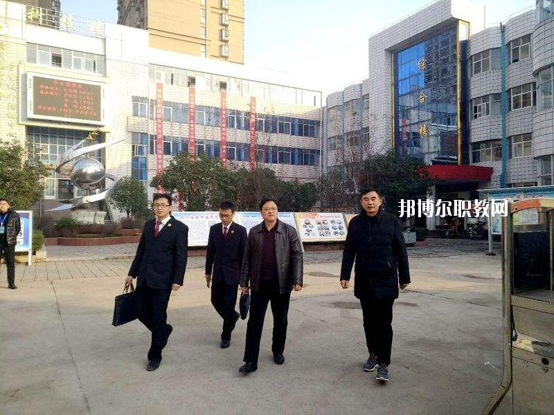 潢川縣職業(yè)教育中心2021年報名條件、招生要求、招生對象