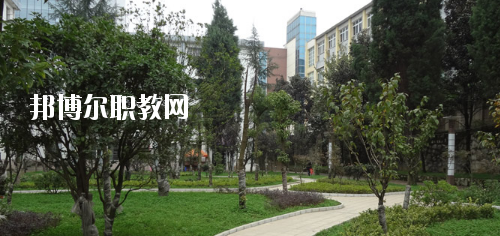 貴陽白云區(qū)職業(yè)技術學校2020年報名條件、招生要求、招生對象