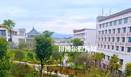 五華縣技工學(xué)校2020年報(bào)名條件、招生要求、招生對象