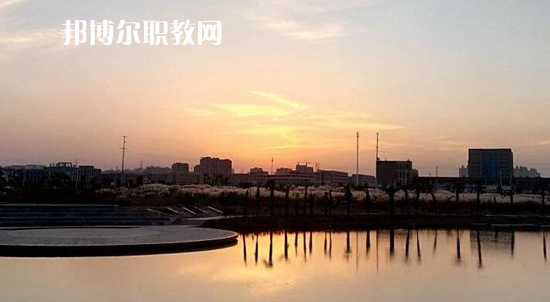 銅陵市理工學(xué)校2021年報(bào)名條件、招生要求、招生對(duì)象 