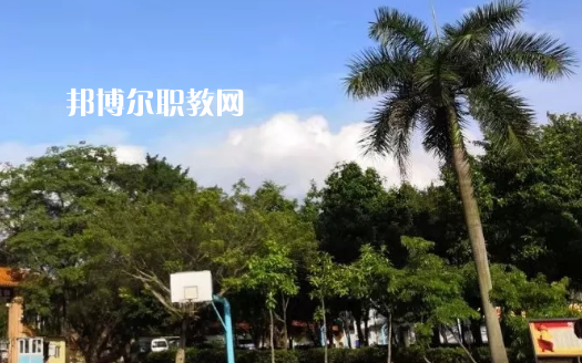 佛山騰飛技工學(xué)校2021年報名條件、招生要求、招生對象