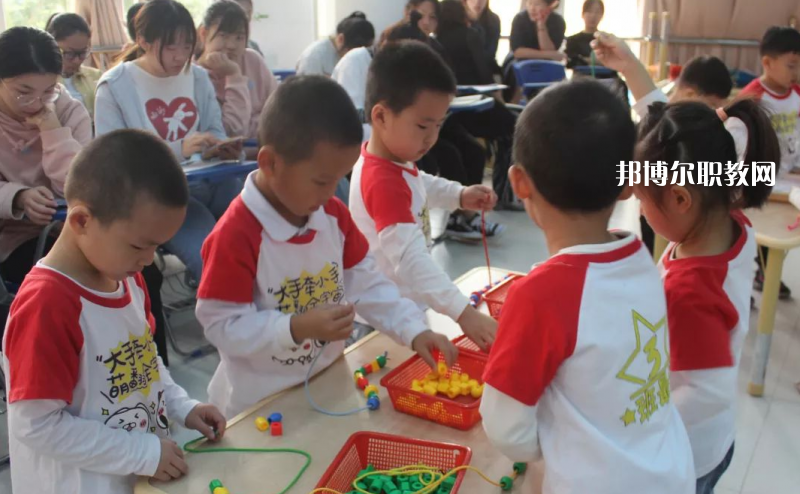 貴陽2021年中專幼師學?？梢钥即髮? width=