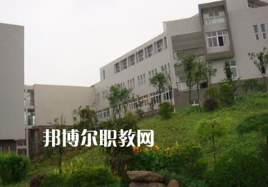 重慶市對外貿(mào)易經(jīng)濟(jì)學(xué)校怎么樣、好不好