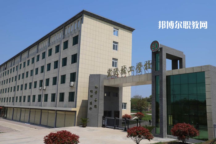 懷寧宏達(dá)技工學(xué)校2021年報(bào)名條件、招生要求、招生對(duì)象
