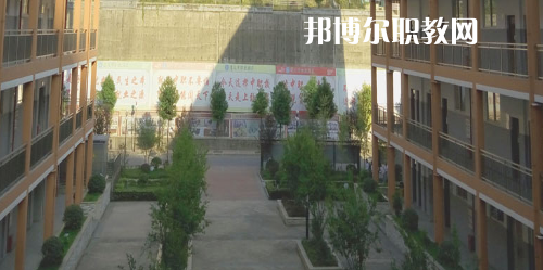 遵義市紅花崗區(qū)經(jīng)濟職業(yè)技術(shù)學(xué)校2021年報名條件、招生要求、招生對象