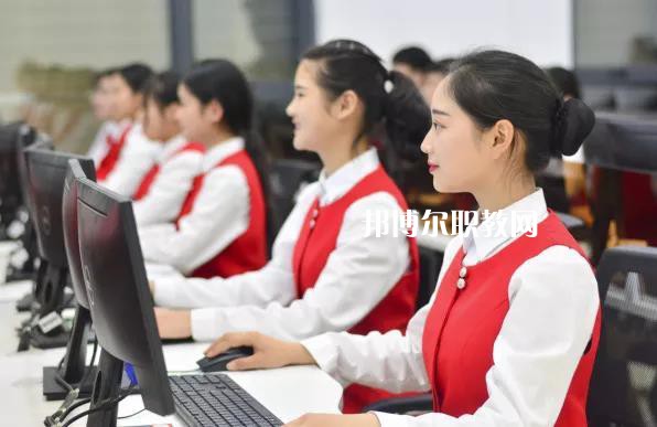 云龍縣民族職業(yè)高級中學2021年報名條件、招生要求、招生對象