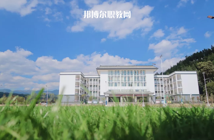 澄江縣職業(yè)高級中學(xué)2021年報名條件、招生要求、招生對象
