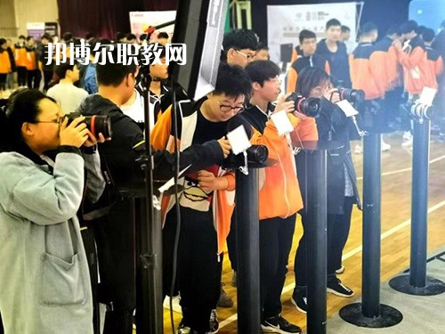 泰州市鳳凰藝術(shù)學(xué)校2021年報(bào)名條件、招生要求、招生對(duì)象