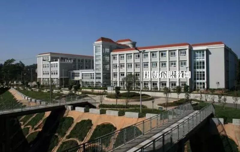 昆明官渡區(qū)職業(yè)高級中學(xué)2021年學(xué)費、收費多少