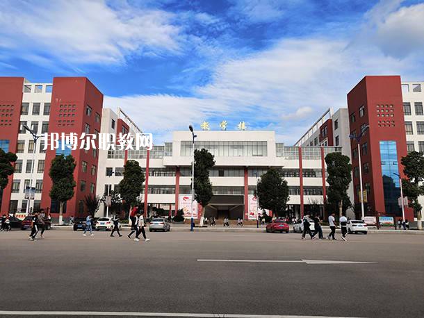 曲靖麒麟職業(yè)技術(shù)學校2021年學費、收費多少