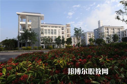 普洱農業(yè)學校2021年學招生辦聯系電話