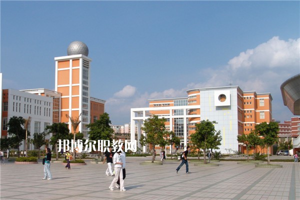 蒙自職業(yè)高級中學(xué)2021年報(bào)名條件、招生要求、招生對象