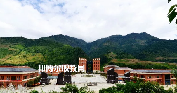 迪慶州民族中等專業(yè)學(xué)校怎么樣、好不好
