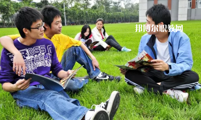 陜西創(chuàng)新工程技術(shù)學(xué)校2022年報名條件、招生要求、招生對象