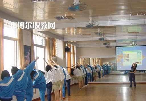 鶴山職業(yè)技術(shù)學(xué)校2022年報名條件、招生要求、招生對象