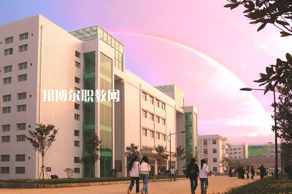 重慶五里店職業(yè)中學(xué)怎么樣、好不好