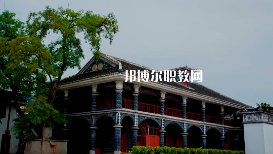 遵義職業(yè)技術(shù)學校2022年報名條件、招生要求、招生對象