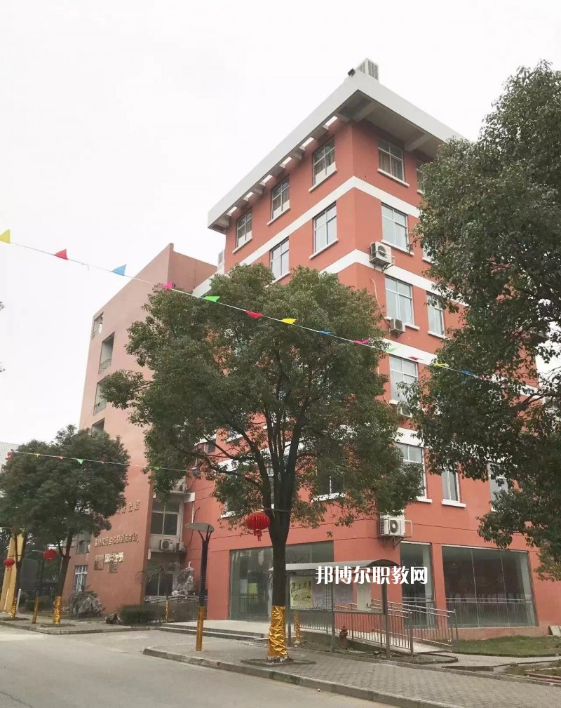 蘇州福納影視藝術(shù)學(xué)校2022年報(bào)名條件、招生要求、招生對象
