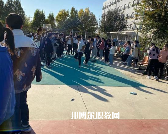 廊坊食品工程學(xué)校2022年報名條件、招生要求、招生對象