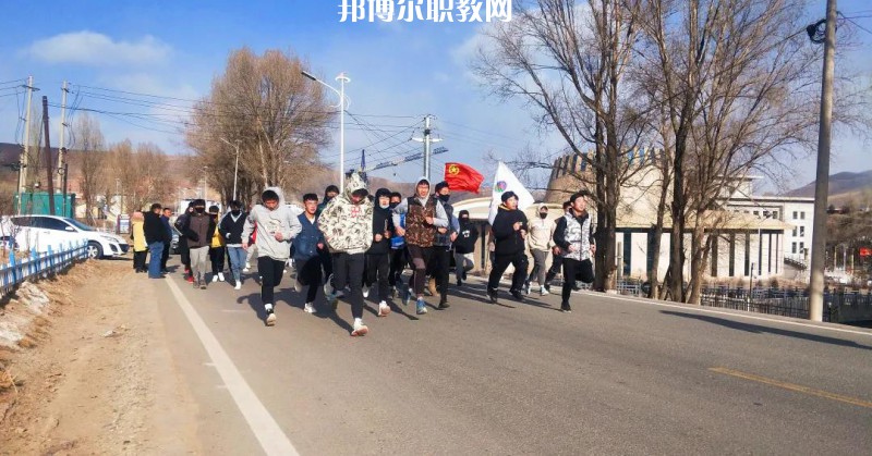 肅南縣職教中心2022年學(xué)費(fèi)、收費(fèi)多少