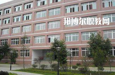 六盤水現(xiàn)代職業(yè)技術學校2022年報名條件、招生要求、招生對象
