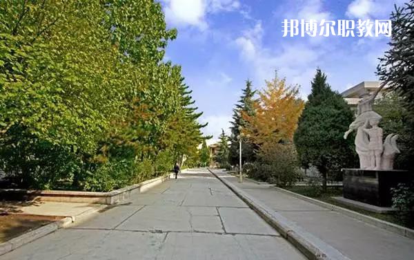 平?jīng)鰩煼秾W校2022年報名條件、招生要求、招生對象