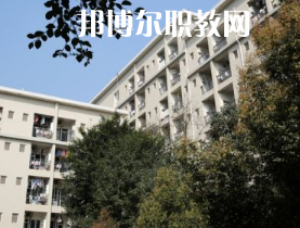 重慶渝北職業(yè)教育中心2022年報(bào)名條件、招生要求、招生對(duì)象