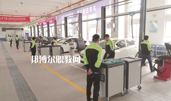 河北曲陽雕刻學(xué)校2022年學(xué)費(fèi)、收費(fèi)多少