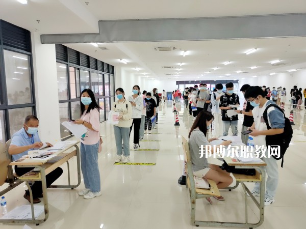 六安市職業(yè)學(xué)校(中專部)怎么樣、好不好