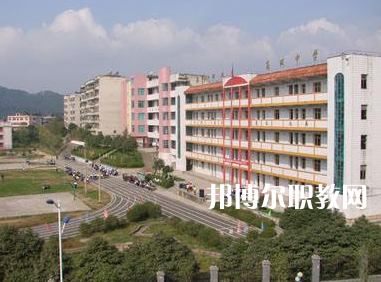 麻江縣中等職業(yè)學(xué)校2022年招生辦聯(lián)系電話(huà)