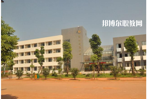 會東縣職業(yè)技術(shù)學校2022年報名條件、招生要求、招生對象