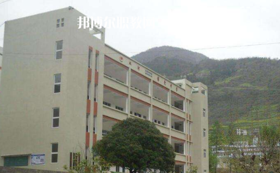 四川西昌交通學校2022年報名條件、招生要求、招生對象;