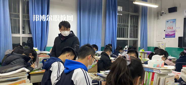 張家口華溢中等專業(yè)學(xué)校2022年學(xué)費(fèi)、收費(fèi)多少
