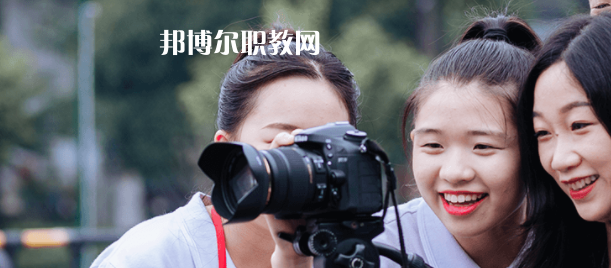 成都現(xiàn)代職業(yè)技術(shù)學(xué)校2022年報名條件、招生要求、招生對象