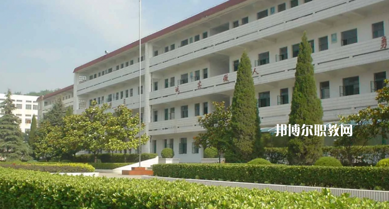 昆明財(cái)經(jīng)商貿(mào)學(xué)校2022年報(bào)名條件、招生要求、招生對(duì)象